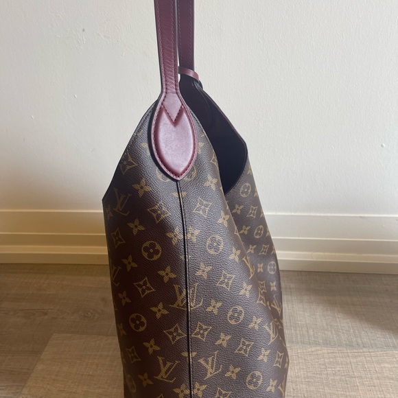 Authentic Louis Vuitton Purse - Picture 7 of 13